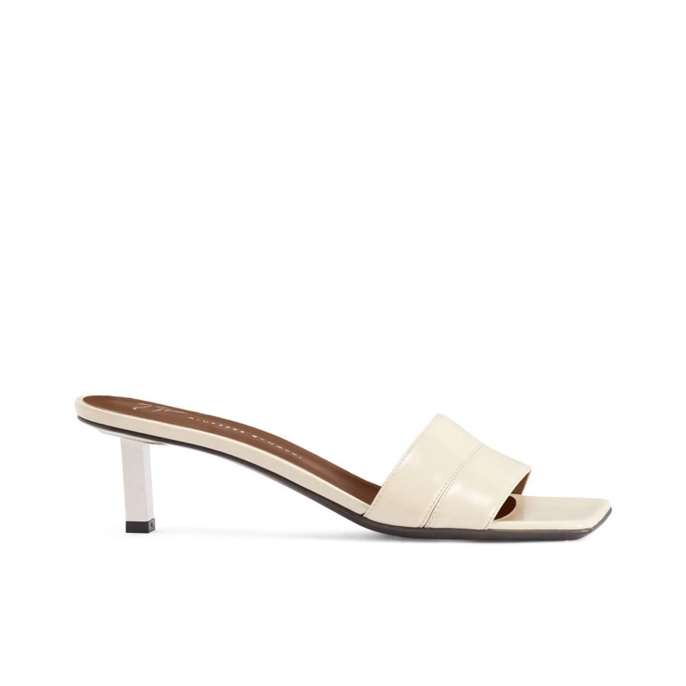 Giuseppe Zanotti Berenys 50 Ivory Leather Mule Sandals Square Toe Size 5 NWT
